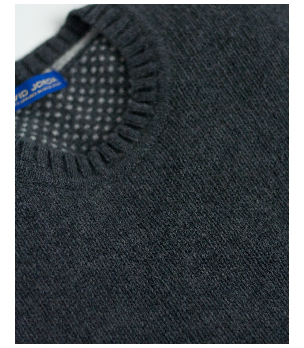 SUETER GRUESO REDONDO MEZCLA LAMBSWOOL GRIS OSCURO