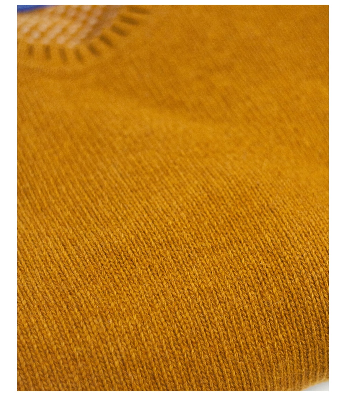 SUETER GRUESO REDONDO MEZCLA LAMBSWOOL MOSTAZA